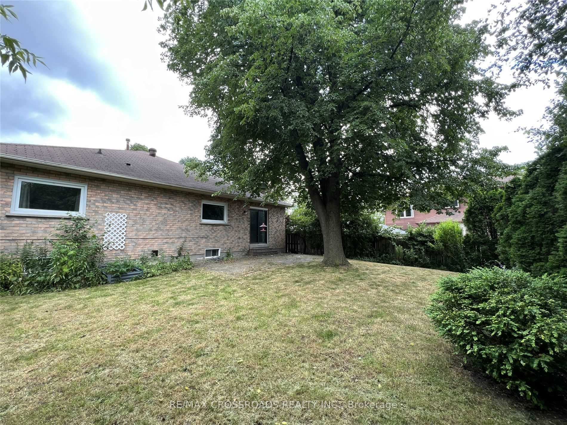 Photo 28 of 27 Fernway Crescent, Whitby, Pringle Creek — HOMEH