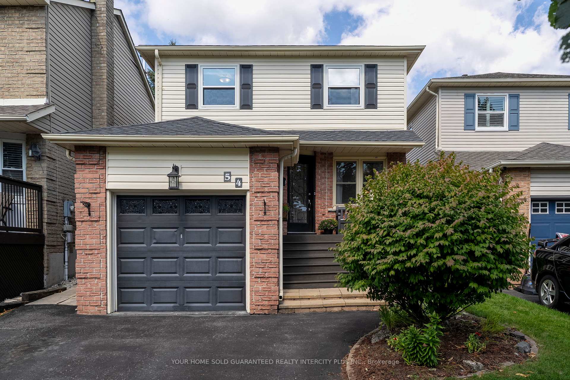 Photo 2 of 54 Lowder Place, Whitby, Blue Grass Meadows — HOMEH