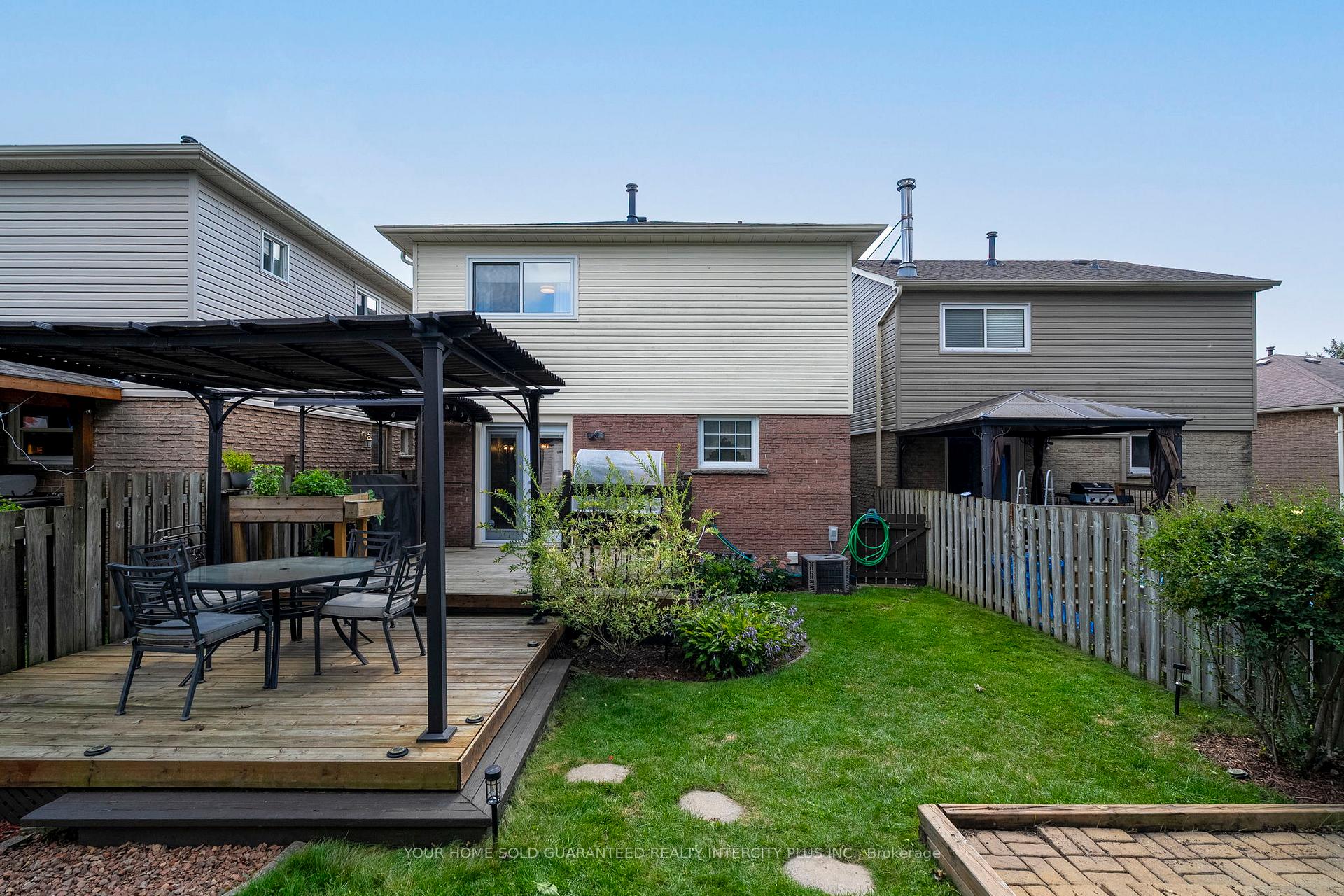 Photo 38 of 54 Lowder Place, Whitby, Blue Grass Meadows — HOMEH