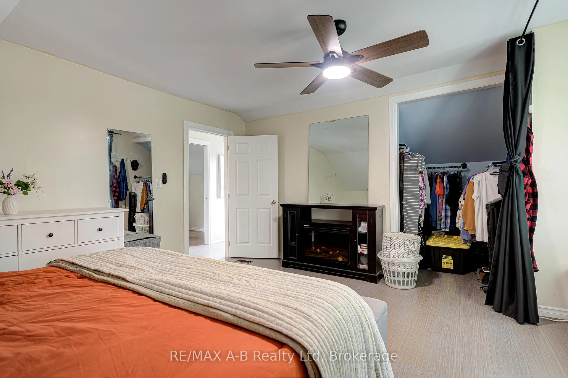 Photo 21 of 195936 19TH Line, Zorra, Kintore — HOMEH