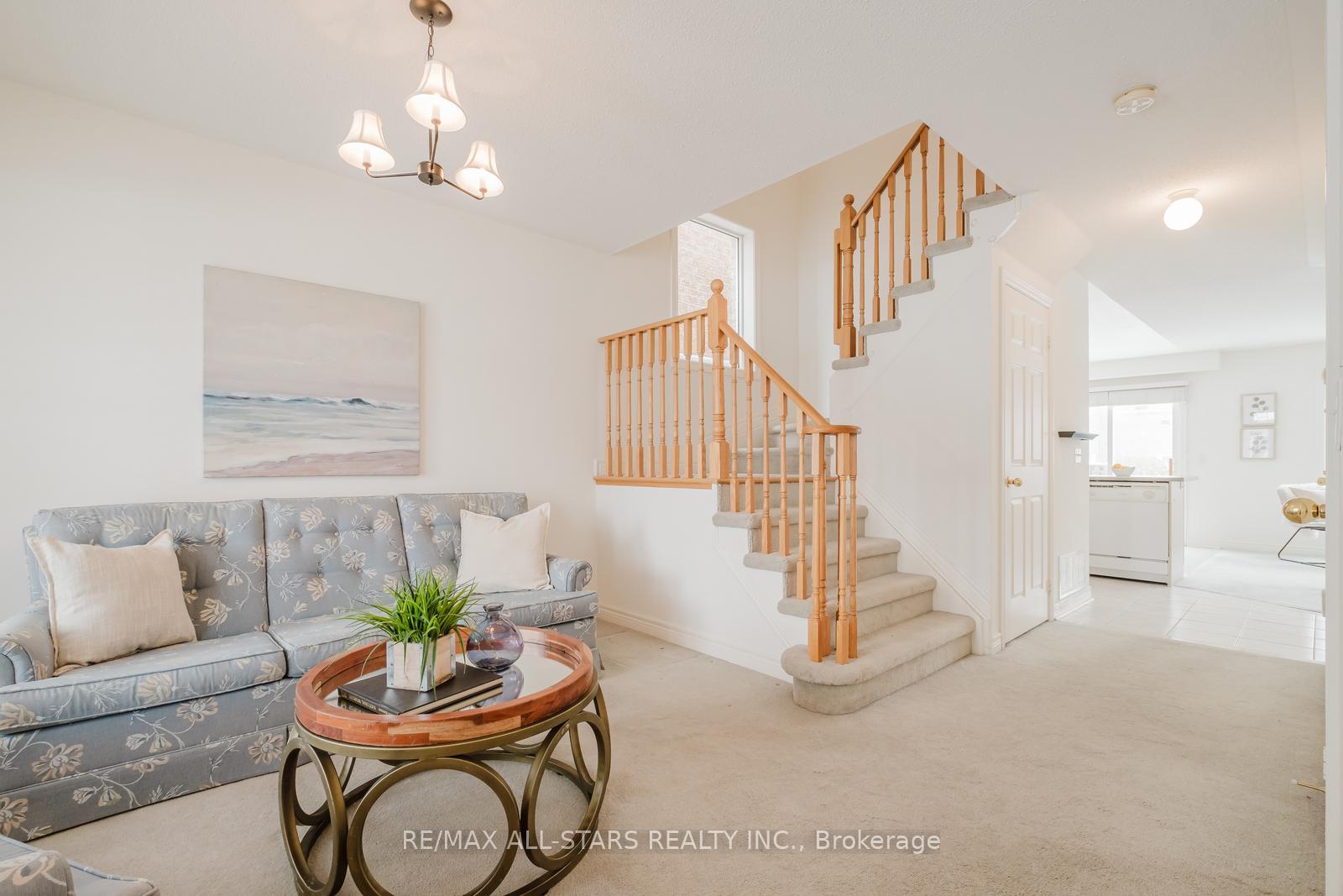 Photo 5 of 14 Bloomsbury Road, Markham, Greensborough — HOMEH