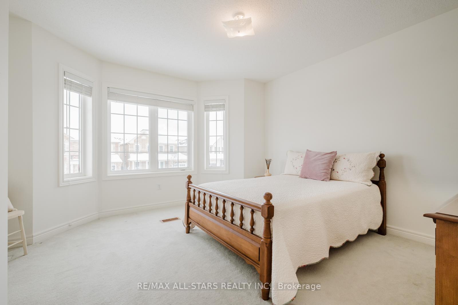 Photo 15 of 14 Bloomsbury Road, Markham, Greensborough — HOMEH