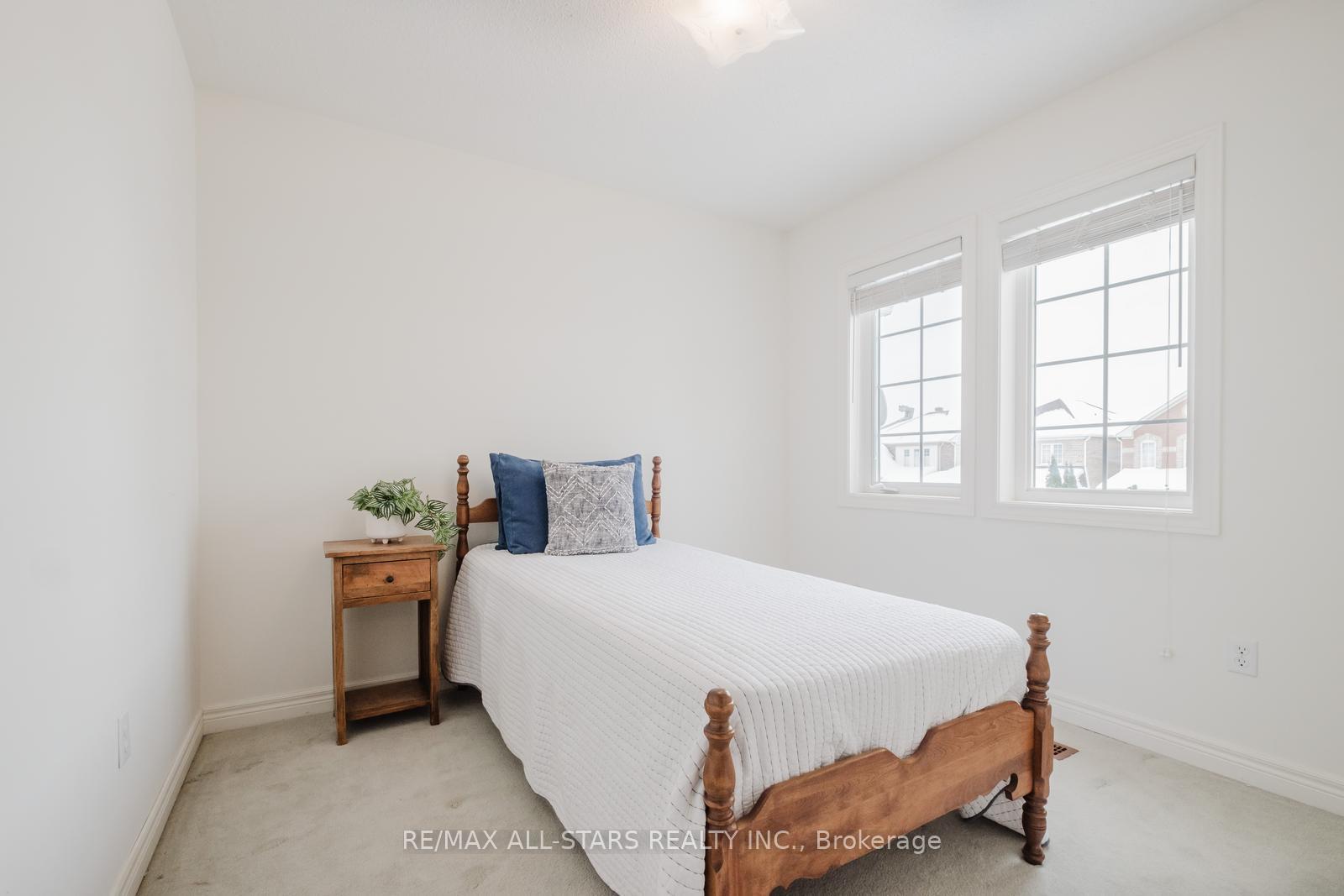 Photo 18 of 14 Bloomsbury Road, Markham, Greensborough — HOMEH