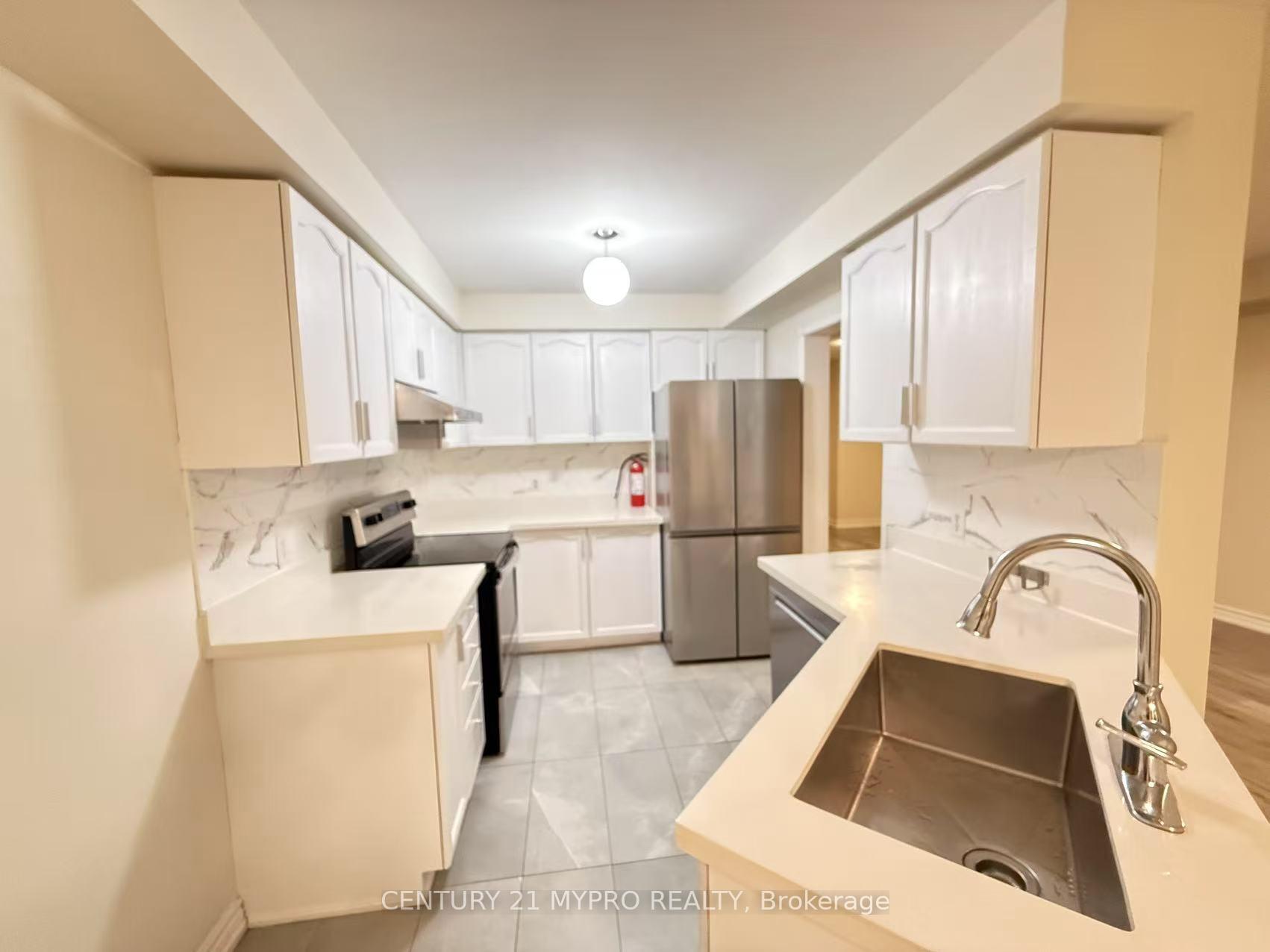 Photo 6 of 46 Breakwater Drive, Whitby, Port Whitby — HOMEH