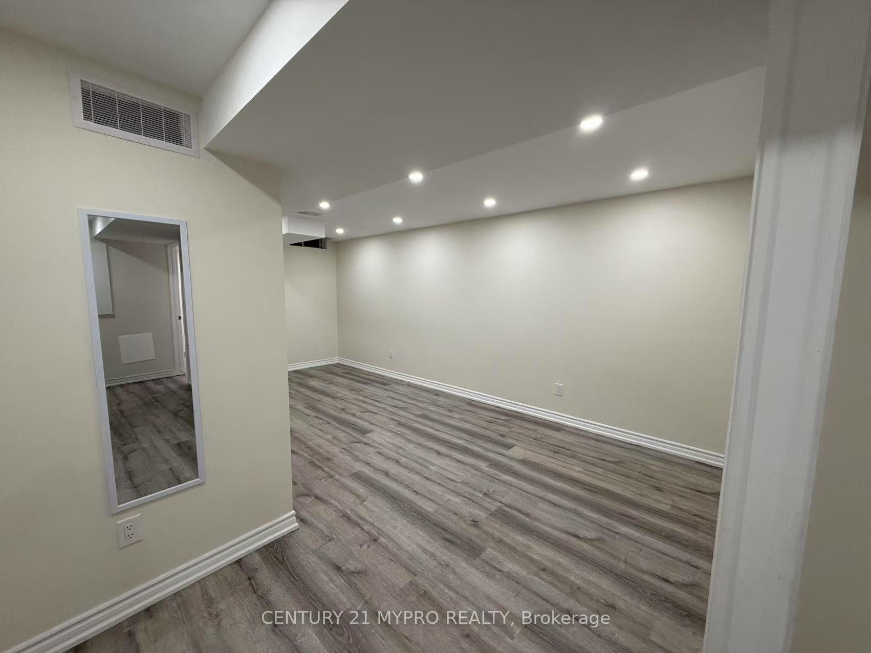 Photo 22 of 46 Breakwater Drive, Whitby, Port Whitby — HOMEH