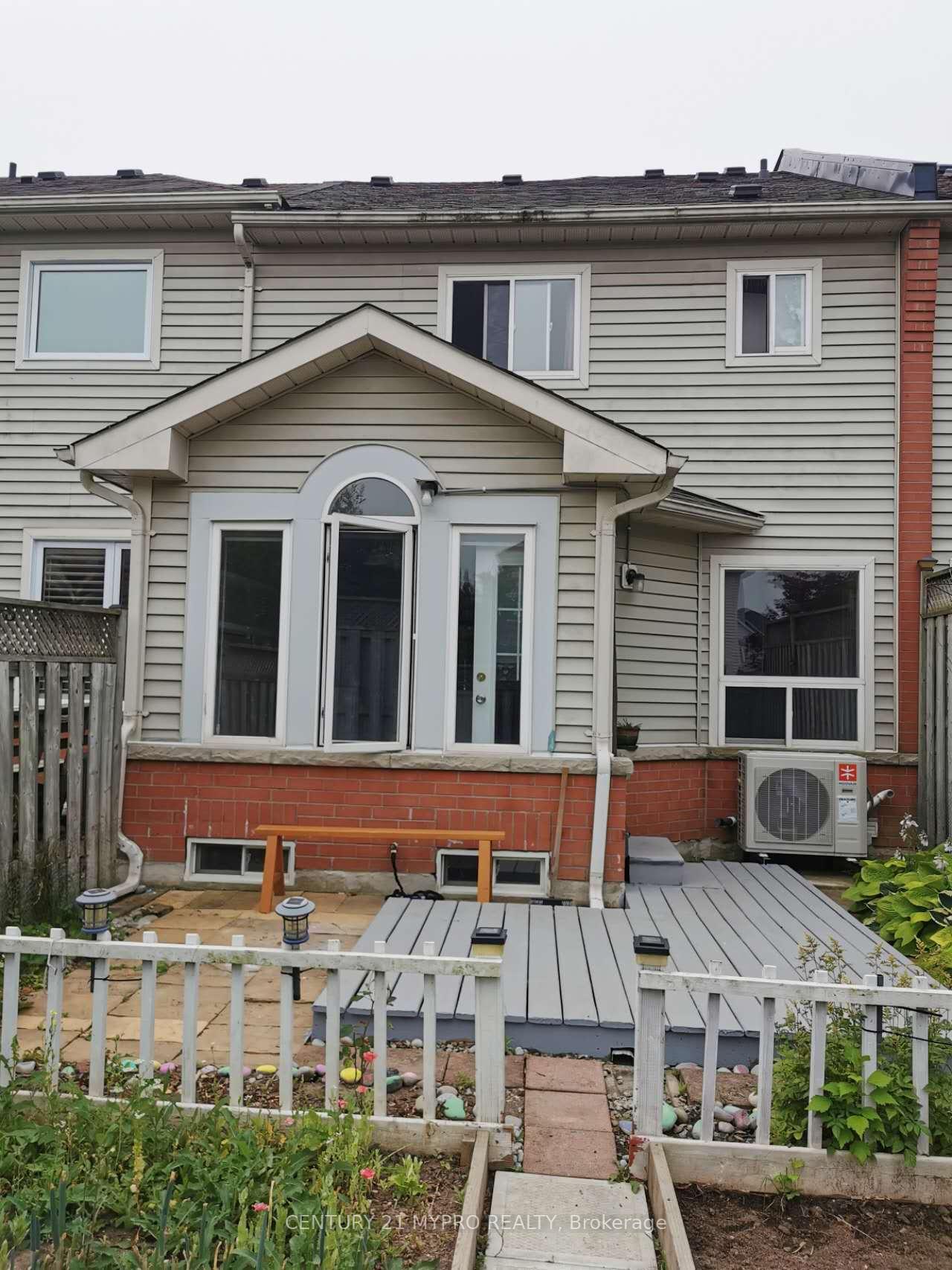 Photo 26 of 46 Breakwater Drive, Whitby, Port Whitby — HOMEH