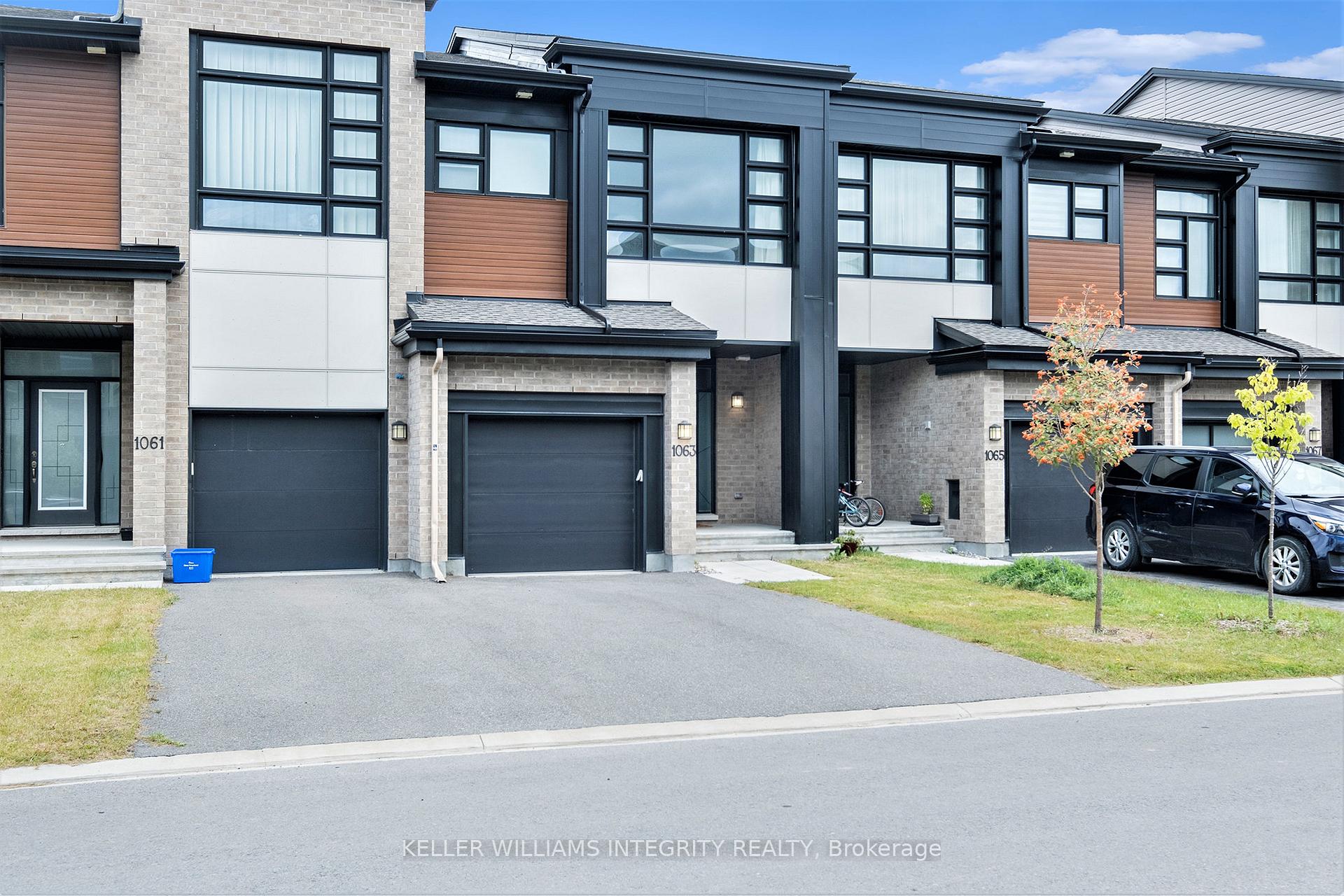 Photo 2 of 1063 Lunar Glow Crescent, Ottawa, Riverside South/Gloucester Glen — HOMEH