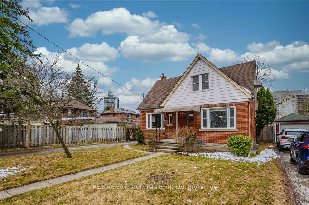 Photo 3 of 167 Lucan Avenue, Waterloo — HOMEH