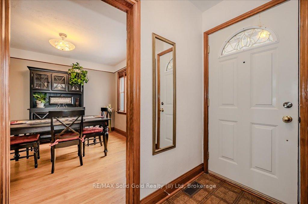 Photo 5 of 167 Lucan Avenue, Waterloo — HOMEH