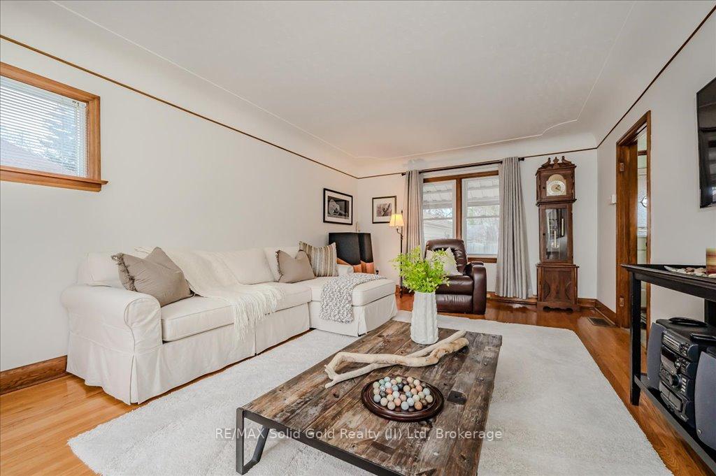 Photo 7 of 167 Lucan Avenue, Waterloo — HOMEH