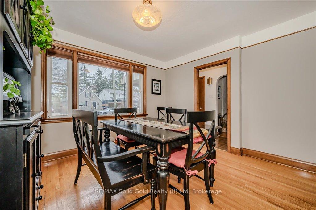 Photo 12 of 167 Lucan Avenue, Waterloo — HOMEH