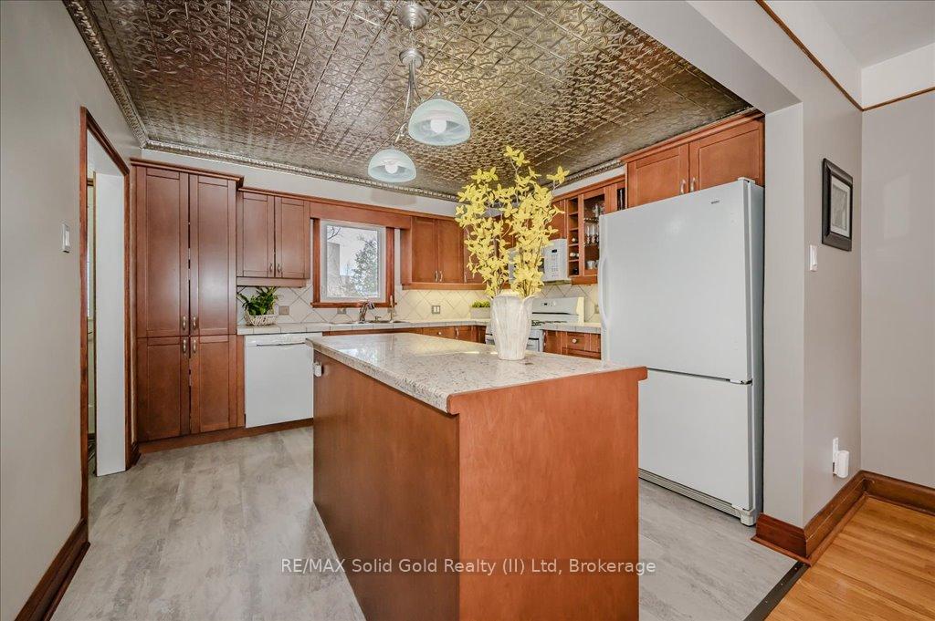Photo 14 of 167 Lucan Avenue, Waterloo — HOMEH