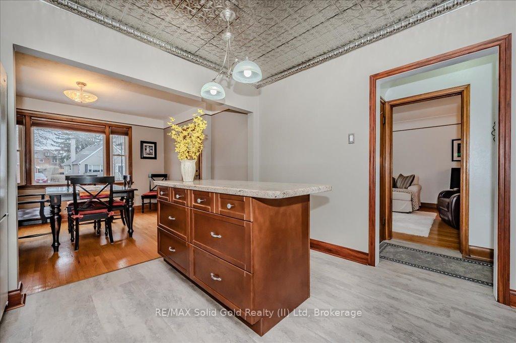 Photo 18 of 167 Lucan Avenue, Waterloo — HOMEH