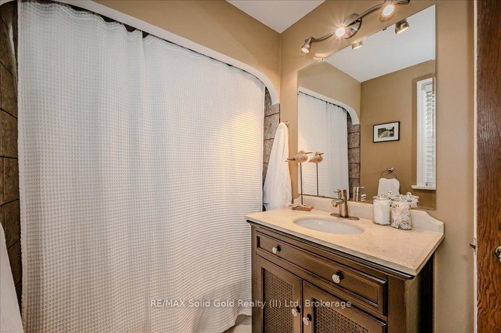Photo 28 of 167 Lucan Avenue, Waterloo — HOMEH