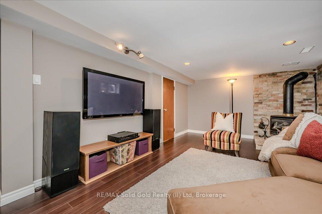 Photo 30 of 167 Lucan Avenue, Waterloo — HOMEH