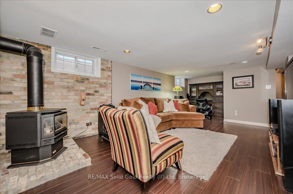 Photo 31 of 167 Lucan Avenue, Waterloo — HOMEH