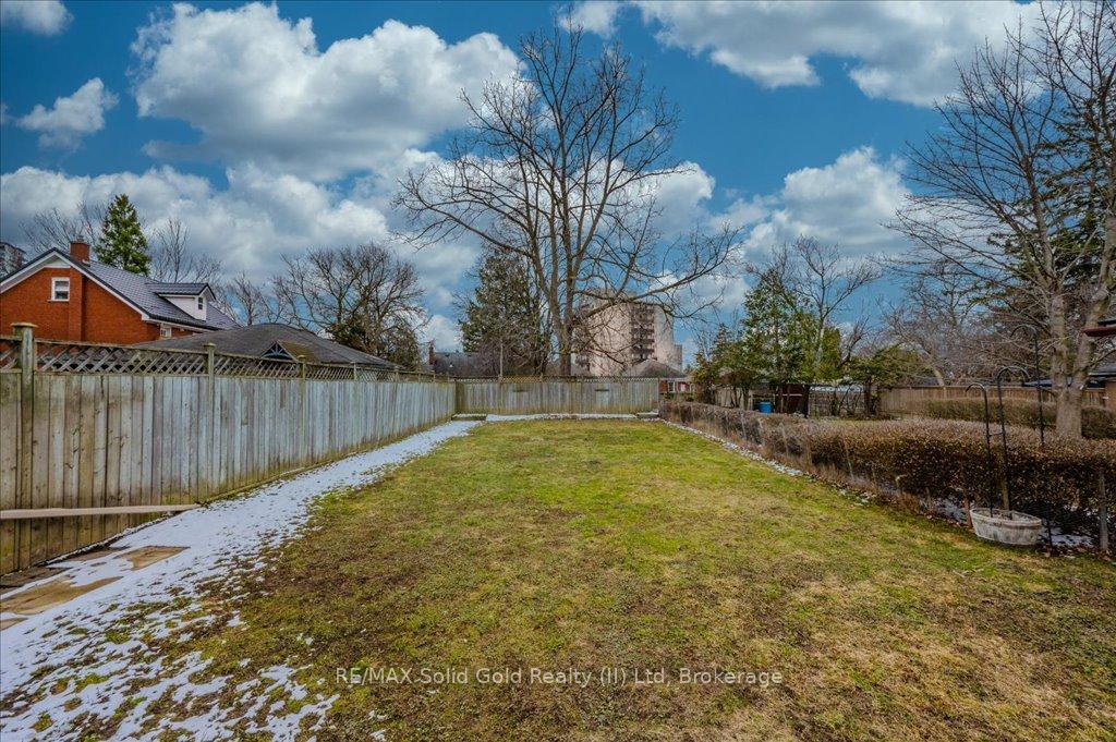 Photo 35 of 167 Lucan Avenue, Waterloo — HOMEH