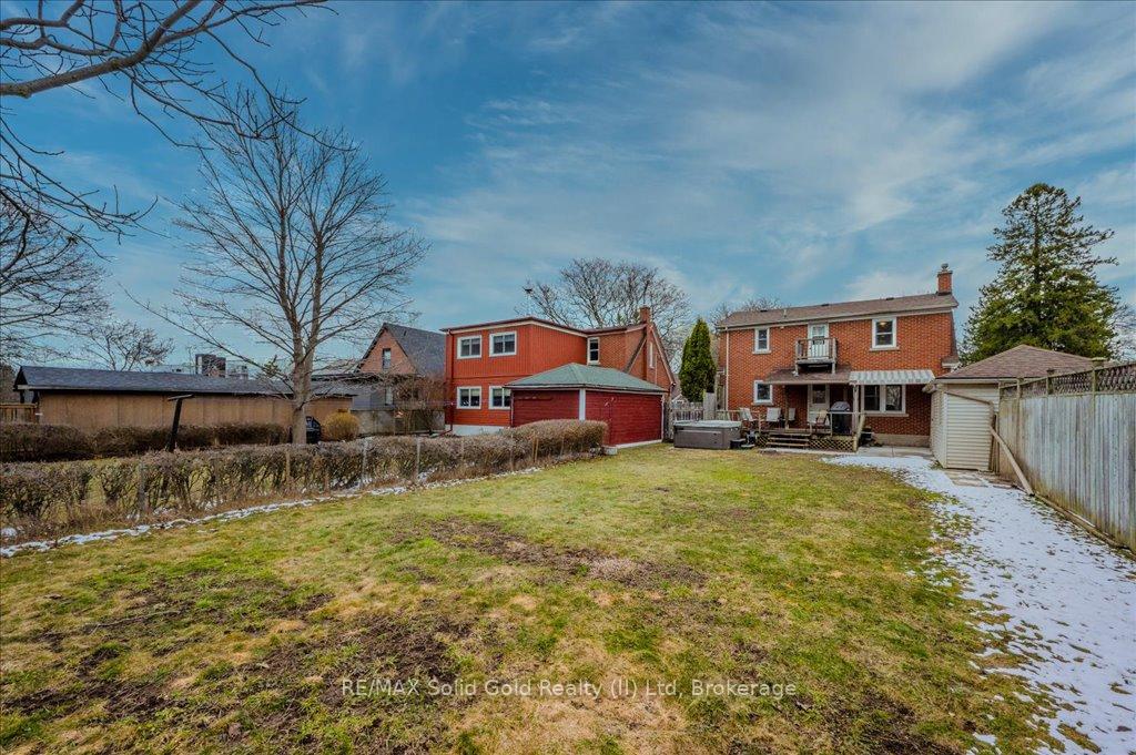 Photo 38 of 167 Lucan Avenue, Waterloo — HOMEH