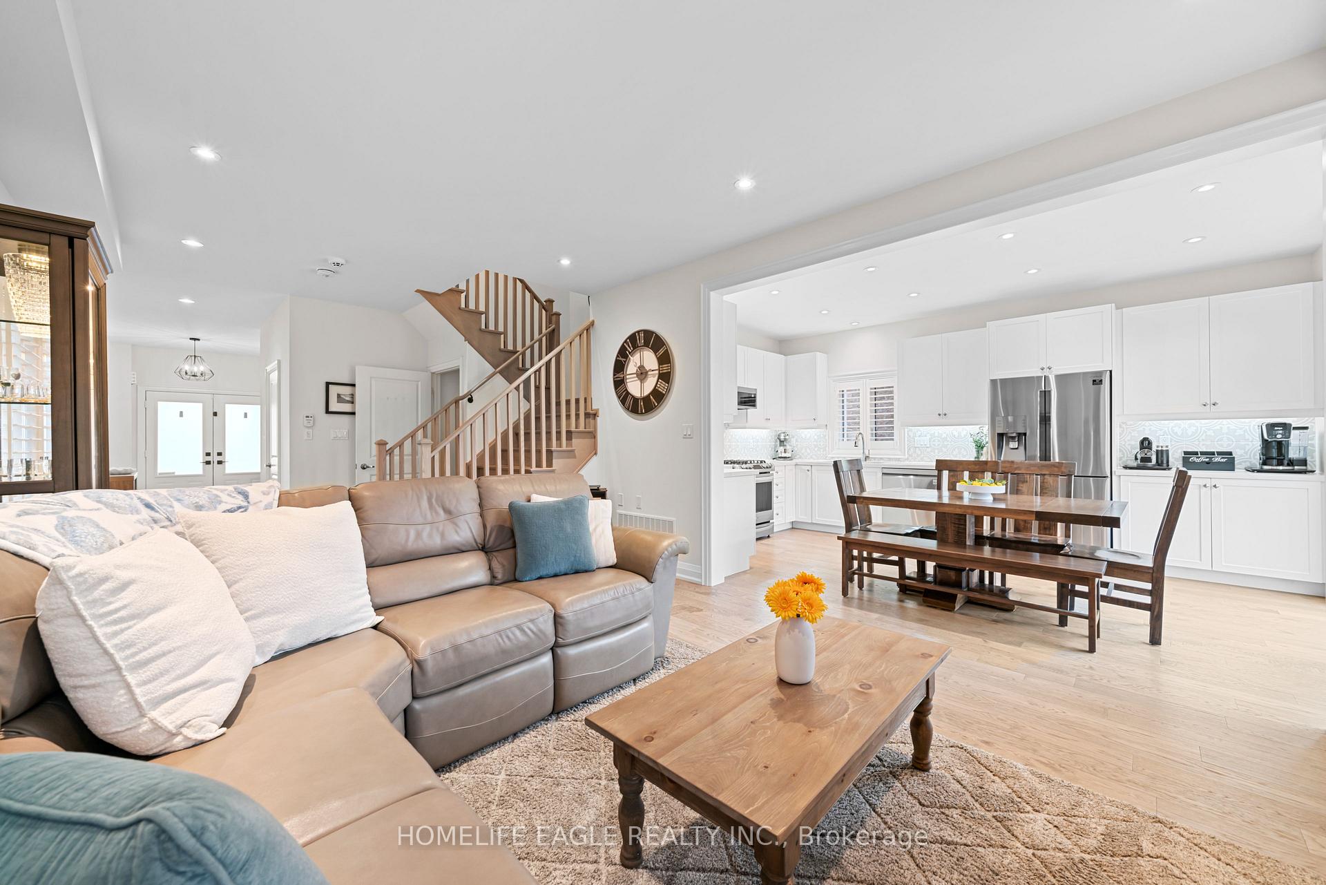 Photo 4 of 5 Muirfield Drive, Barrie, Ardagh — HOMEH