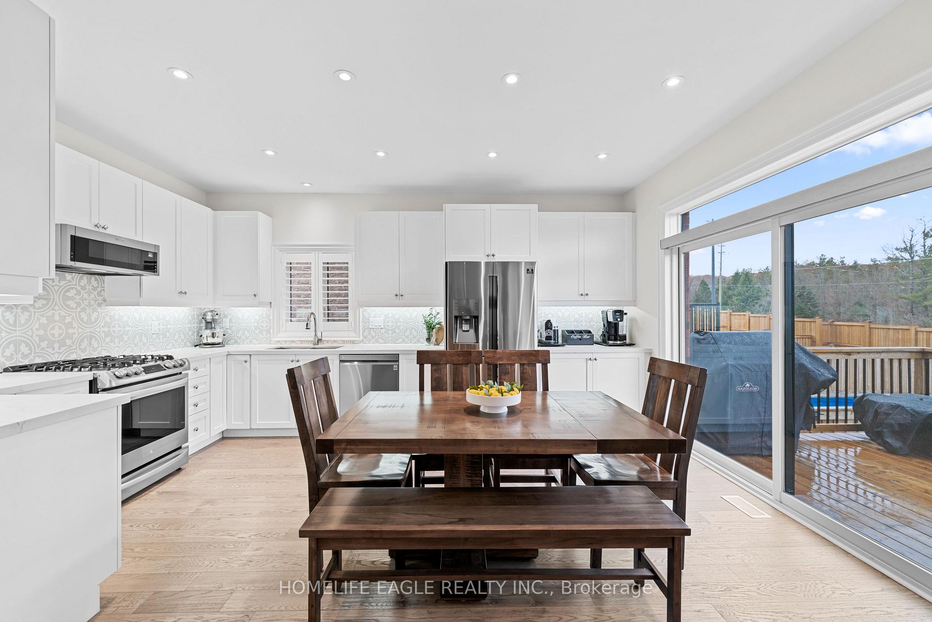 Photo 8 of 5 Muirfield Drive, Barrie, Ardagh — HOMEH