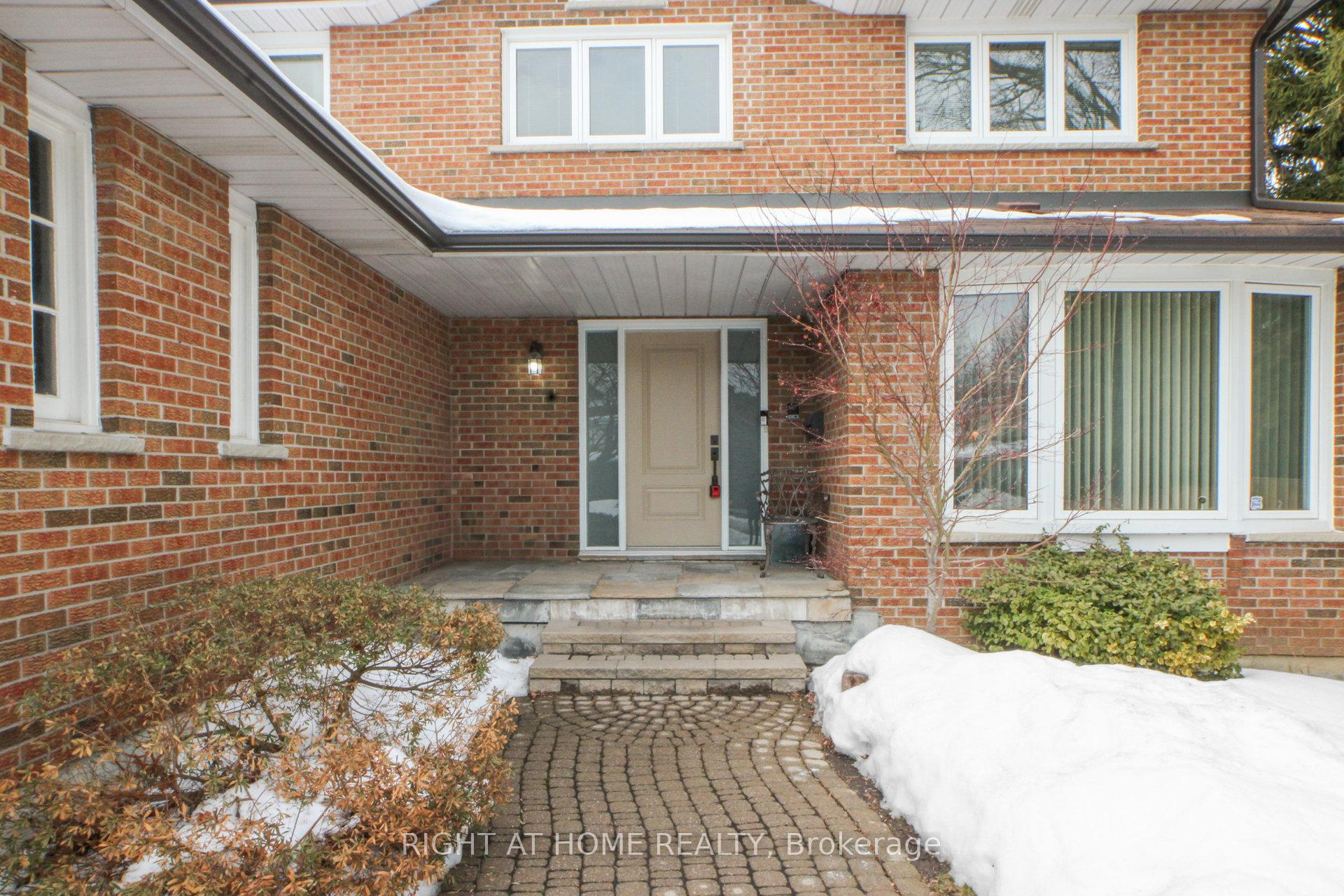 Photo 3 of 68 Willowbrook Road, Markham, Aileen-Willowbrook — HOMEH