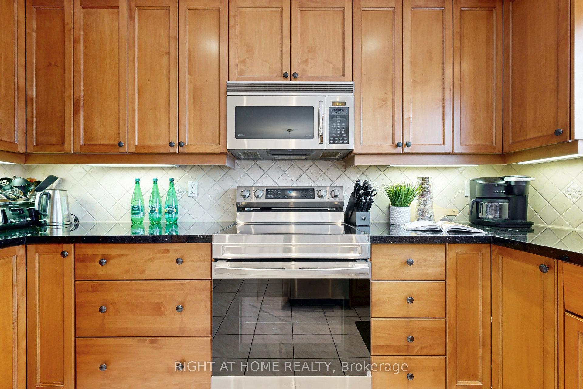 Photo 11 of 68 Willowbrook Road, Markham, Aileen-Willowbrook — HOMEH