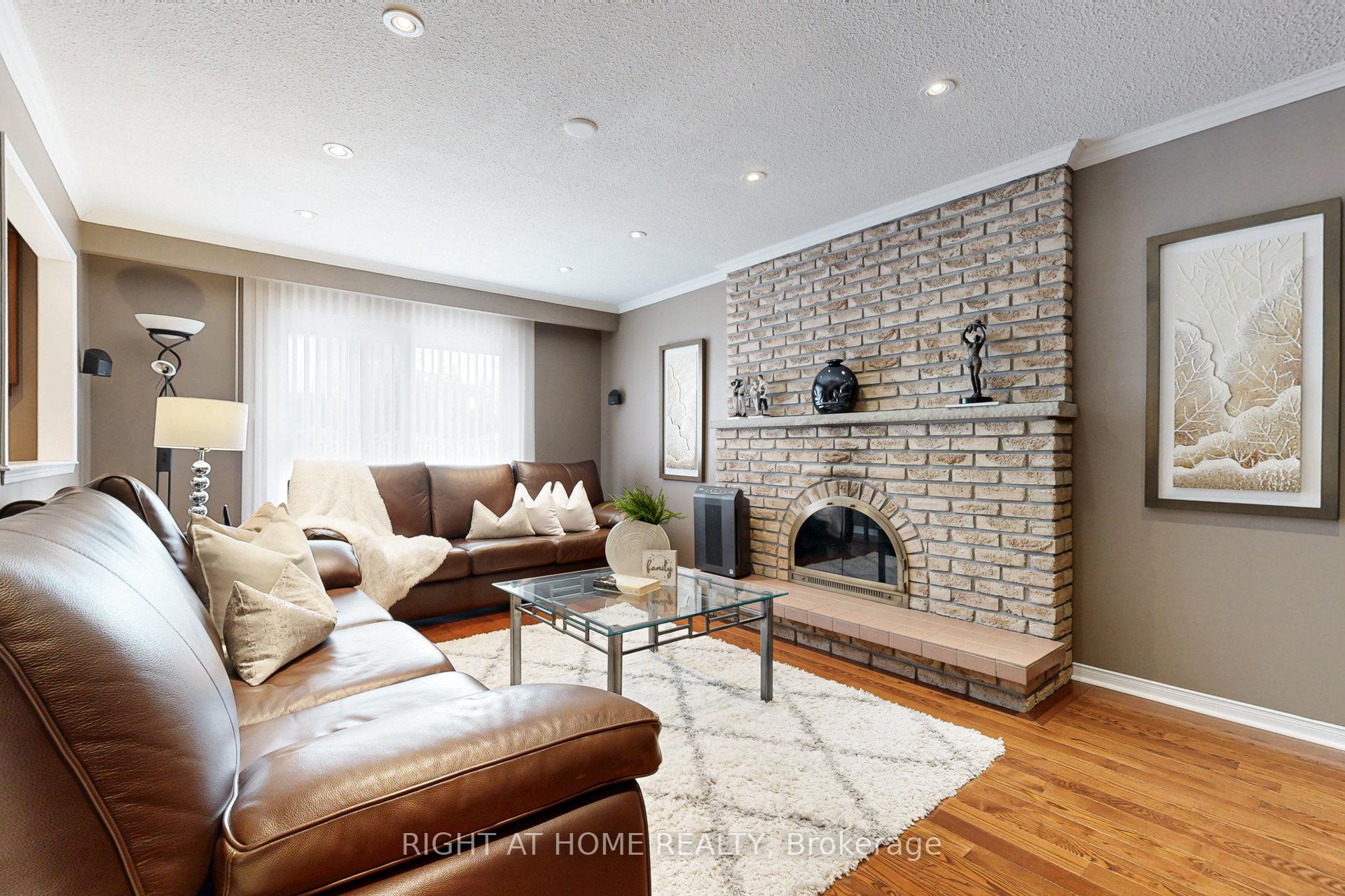 Photo 14 of 68 Willowbrook Road, Markham, Aileen-Willowbrook — HOMEH