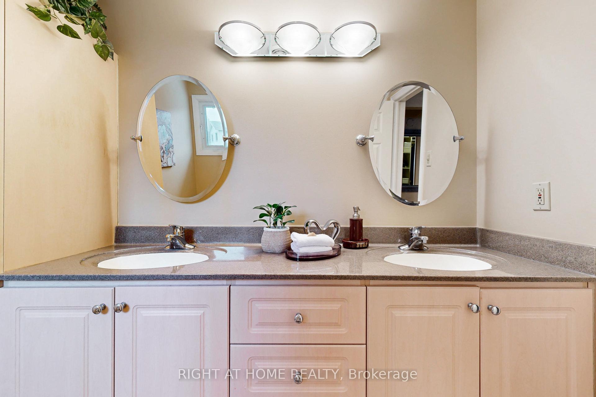 Photo 25 of 68 Willowbrook Road, Markham, Aileen-Willowbrook — HOMEH