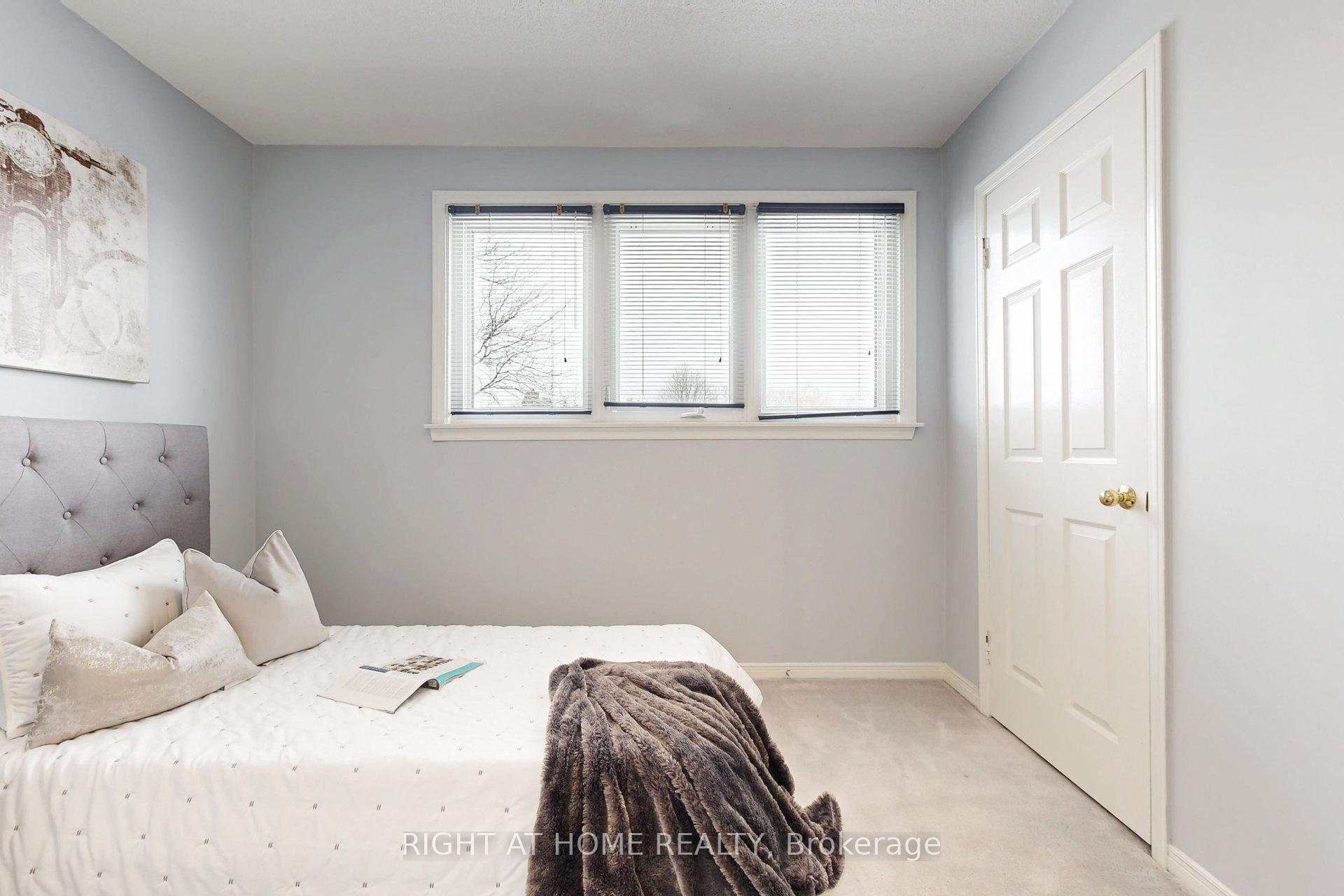 Photo 32 of 68 Willowbrook Road, Markham, Aileen-Willowbrook — HOMEH