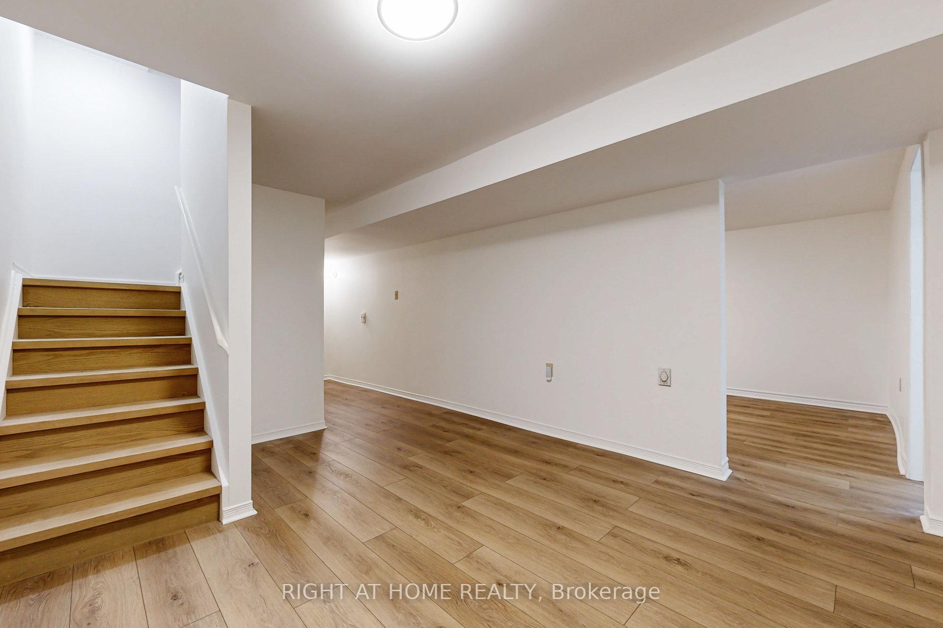 Photo 36 of 68 Willowbrook Road, Markham, Aileen-Willowbrook — HOMEH