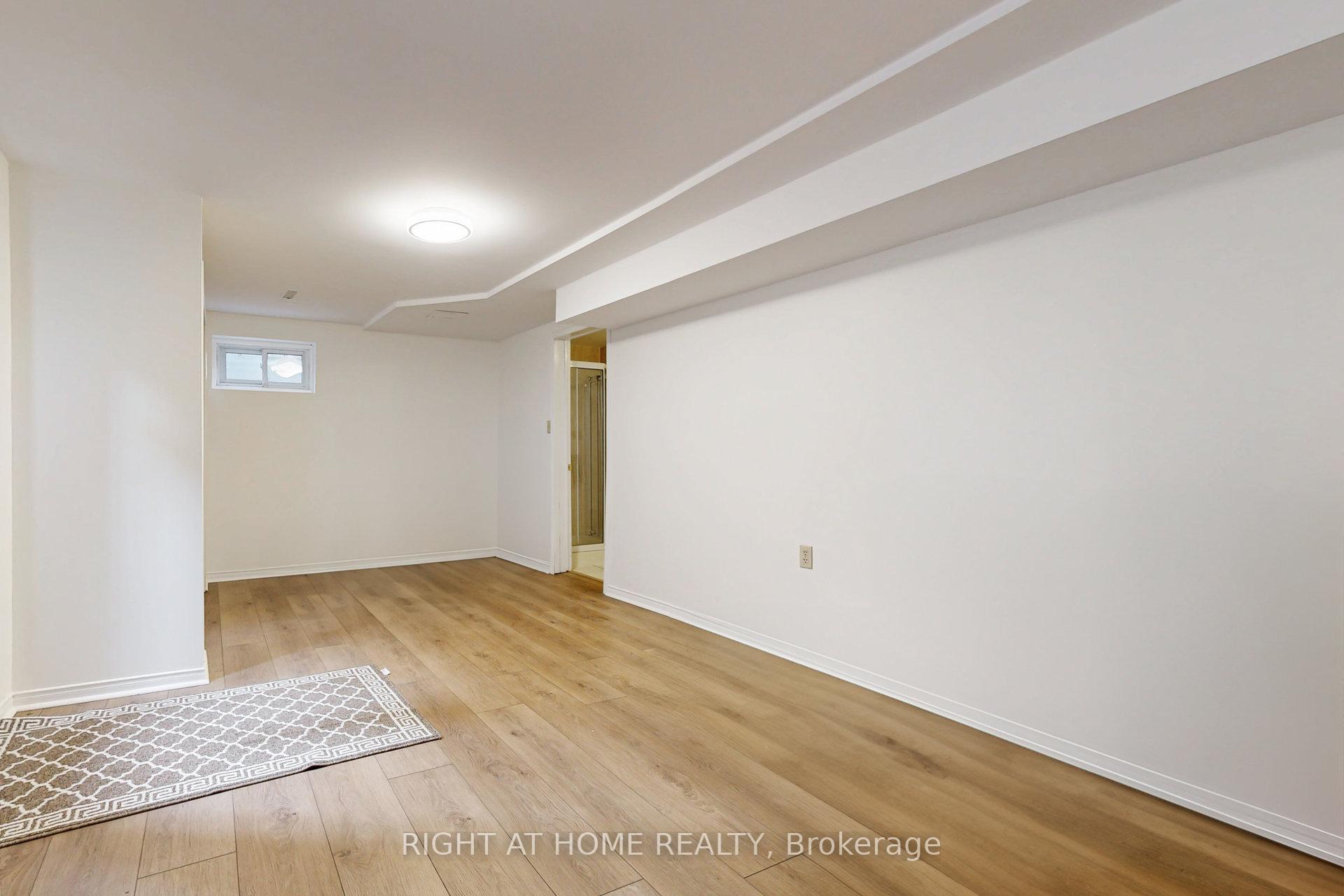 Photo 41 of 68 Willowbrook Road, Markham, Aileen-Willowbrook — HOMEH