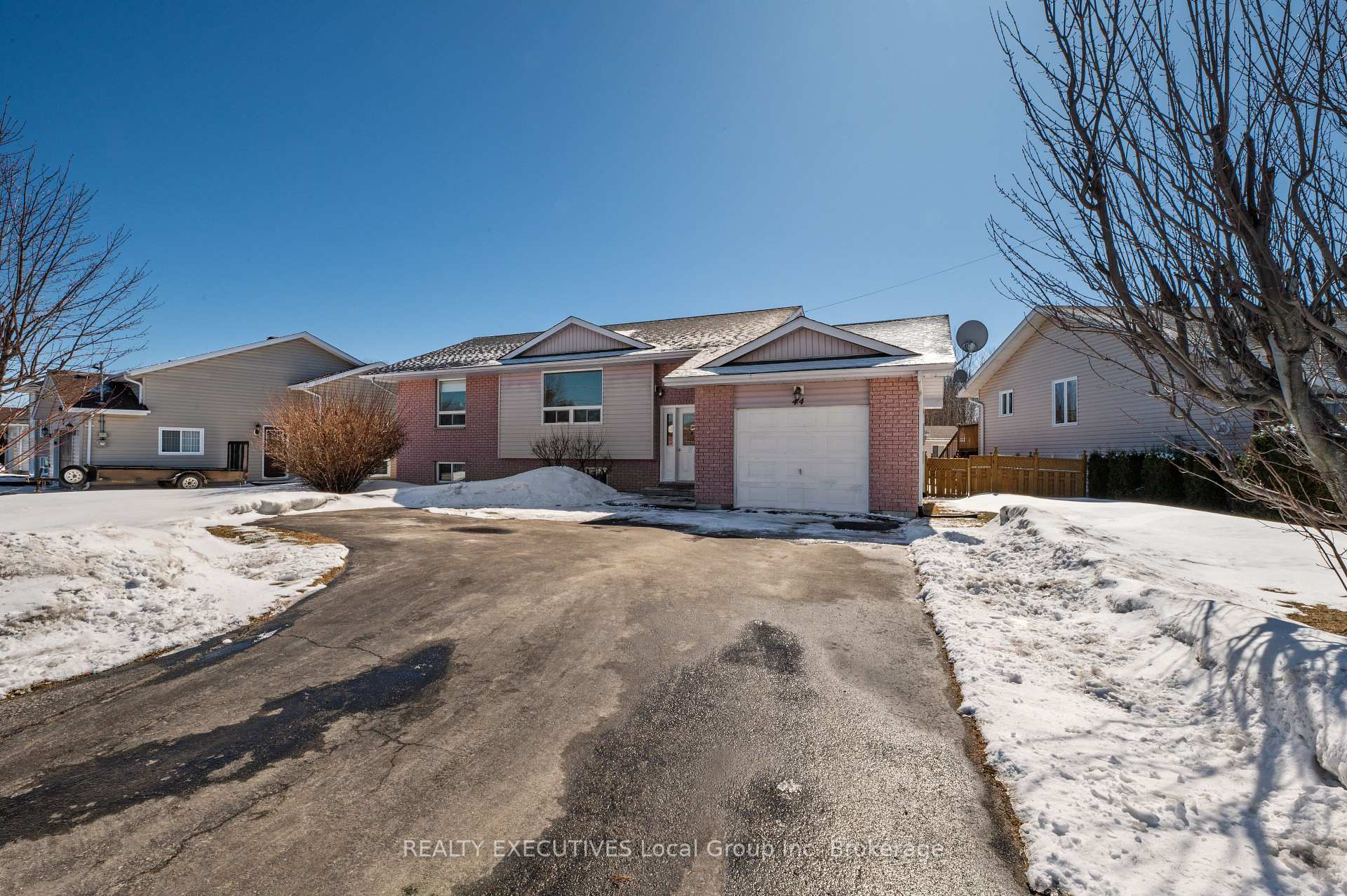 Photo 43 of 44 River Front Drive, West Nipissing, Sturgeon Falls — HOMEH