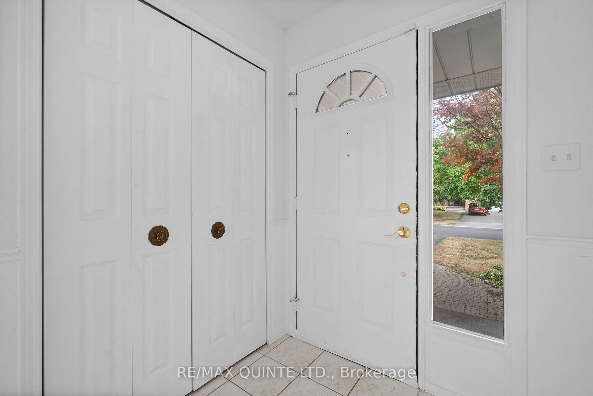 Photo 5 of 59 Oak Ridge Boulevard, Belleville, Belleville Ward — HOMEH
