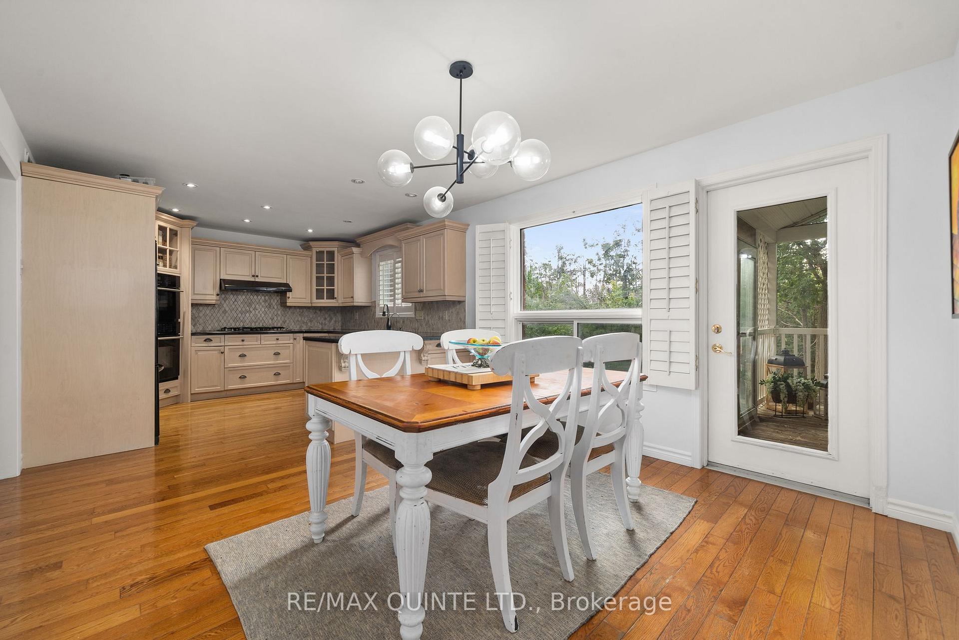 Photo 12 of 59 Oak Ridge Boulevard, Belleville, Belleville Ward — HOMEH