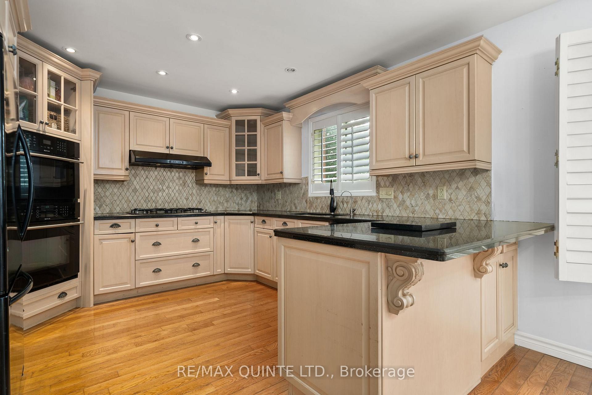 Photo 22 of 59 Oak Ridge Boulevard, Belleville, Belleville Ward — HOMEH