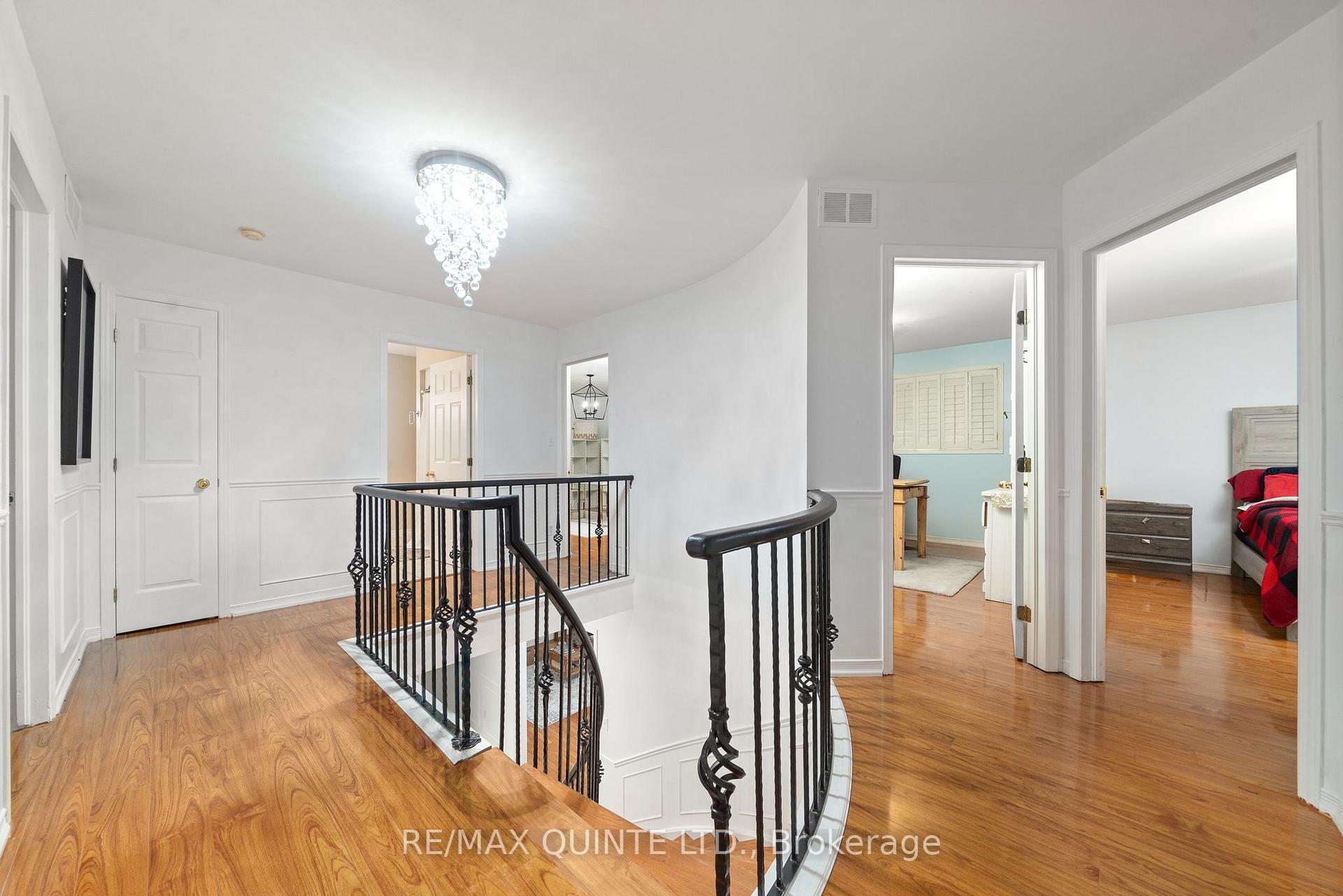 Photo 21 of 59 Oak Ridge Boulevard, Belleville, Belleville Ward — HOMEH