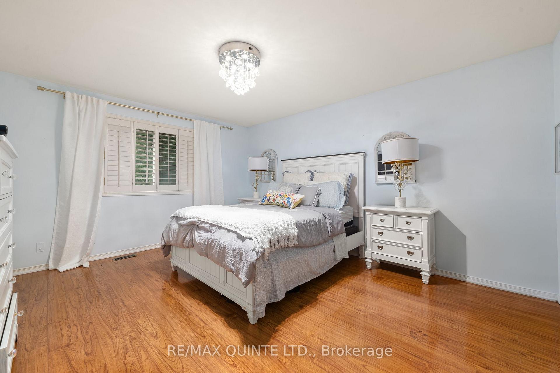 Photo 23 of 59 Oak Ridge Boulevard, Belleville, Belleville Ward — HOMEH