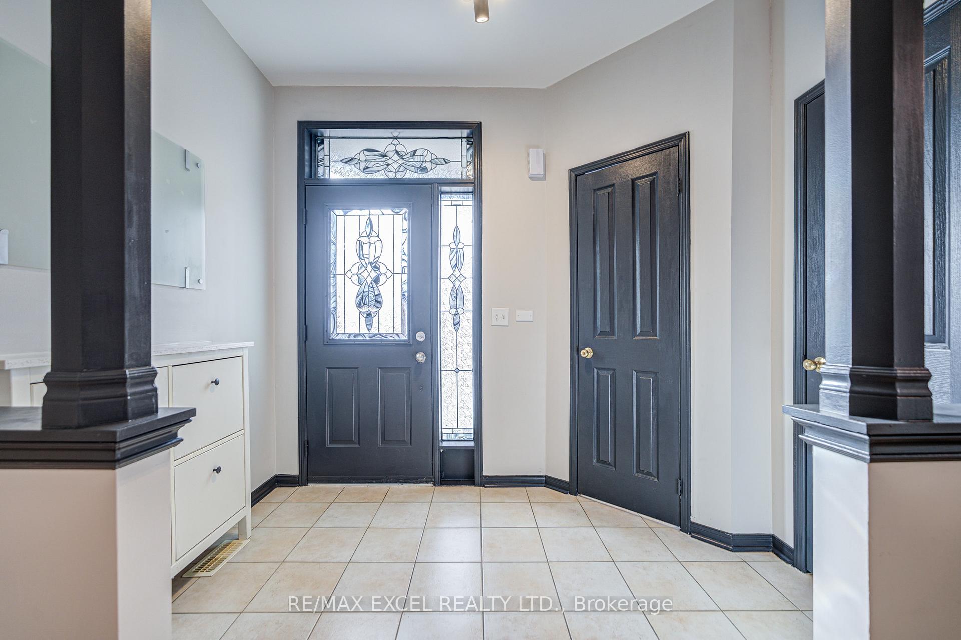 Photo 7 of 113 Brock Avenue, Markham, Berczy — HOMEH
