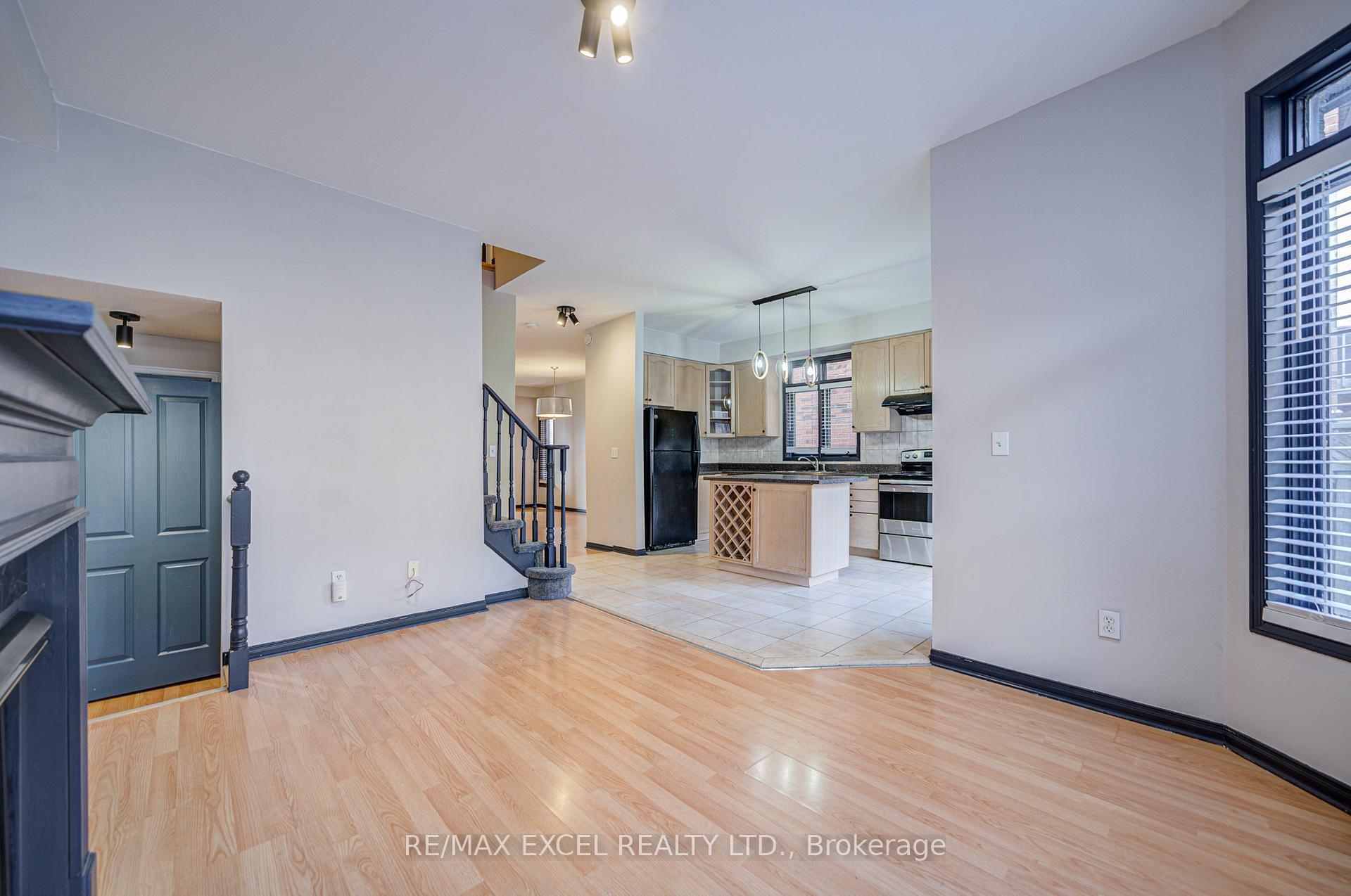 Photo 14 of 113 Brock Avenue, Markham, Berczy — HOMEH
