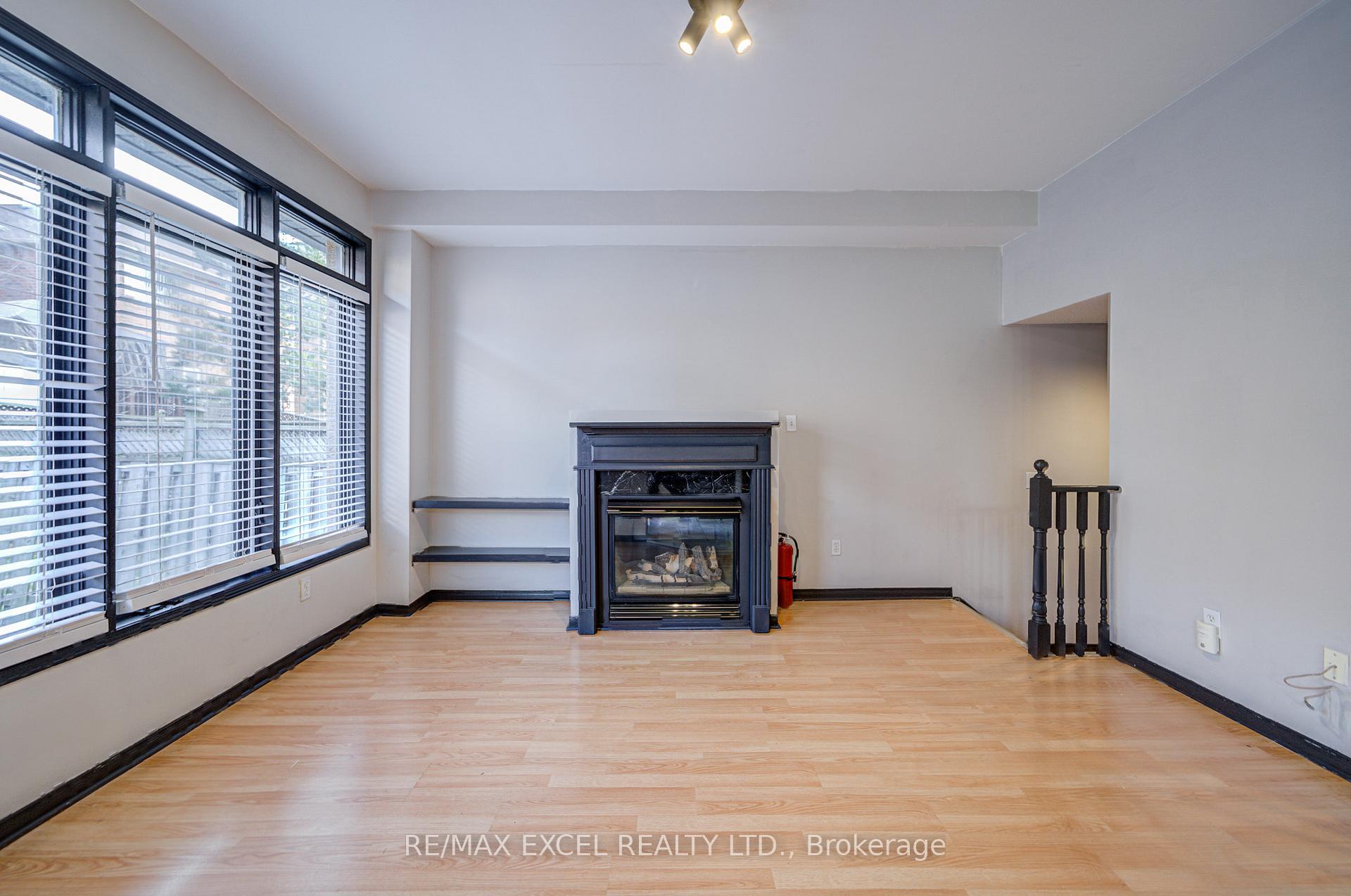 Photo 16 of 113 Brock Avenue, Markham, Berczy — HOMEH