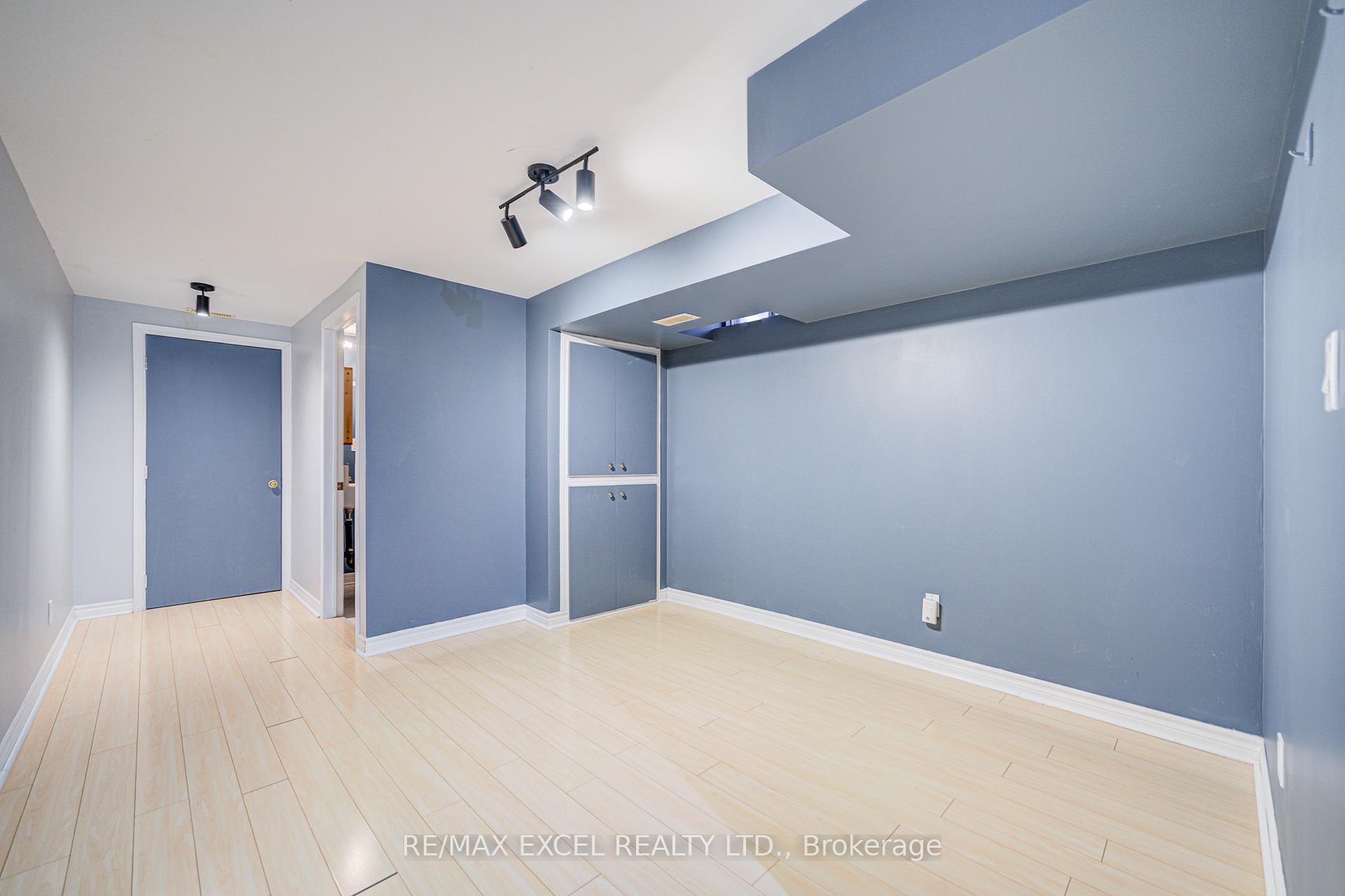 Photo 36 of 113 Brock Avenue, Markham, Berczy — HOMEH
