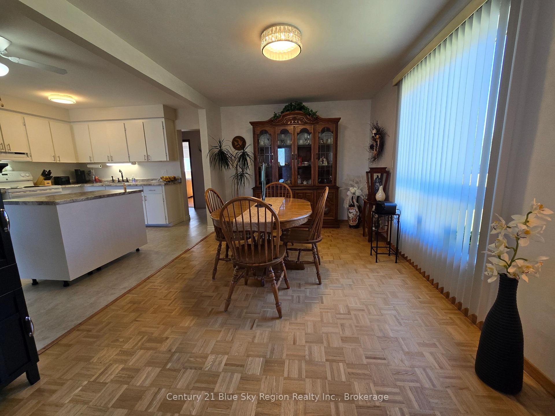 Photo 9 of 62 Railway Street, West Nipissing, Sturgeon Falls — HOMEH