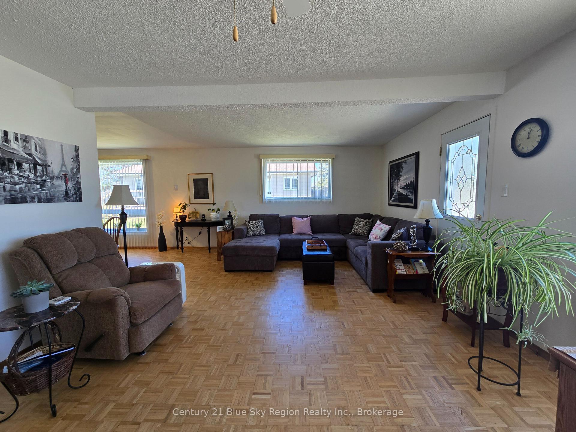 Photo 13 of 62 Railway Street, West Nipissing, Sturgeon Falls — HOMEH