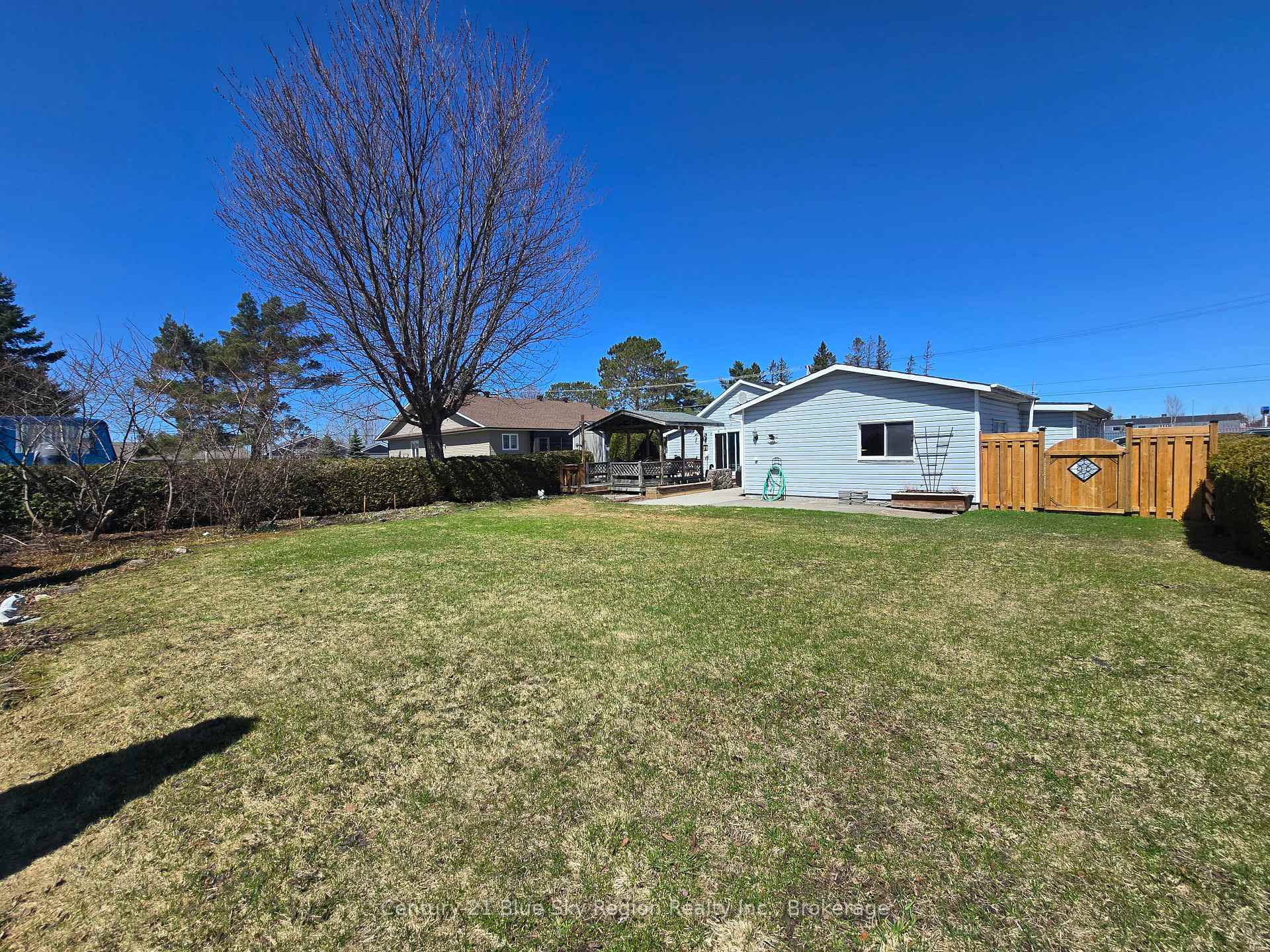 Photo 30 of 62 Railway Street, West Nipissing, Sturgeon Falls — HOMEH