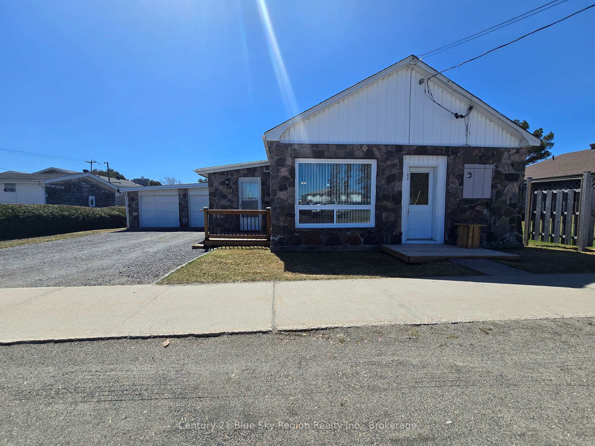 Photo 34 of 62 Railway Street, West Nipissing, Sturgeon Falls — HOMEH