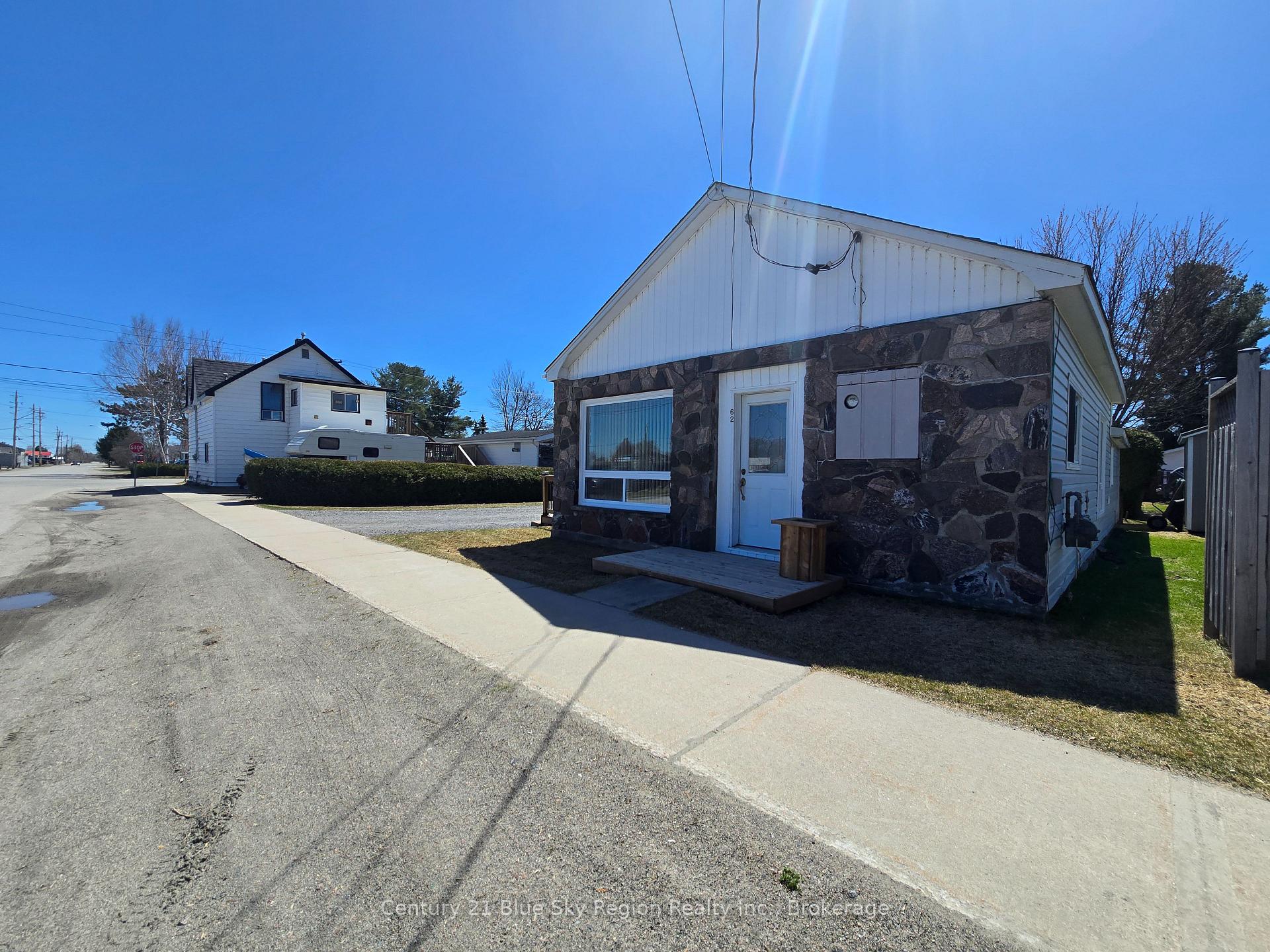 Photo 35 of 62 Railway Street, West Nipissing, Sturgeon Falls — HOMEH