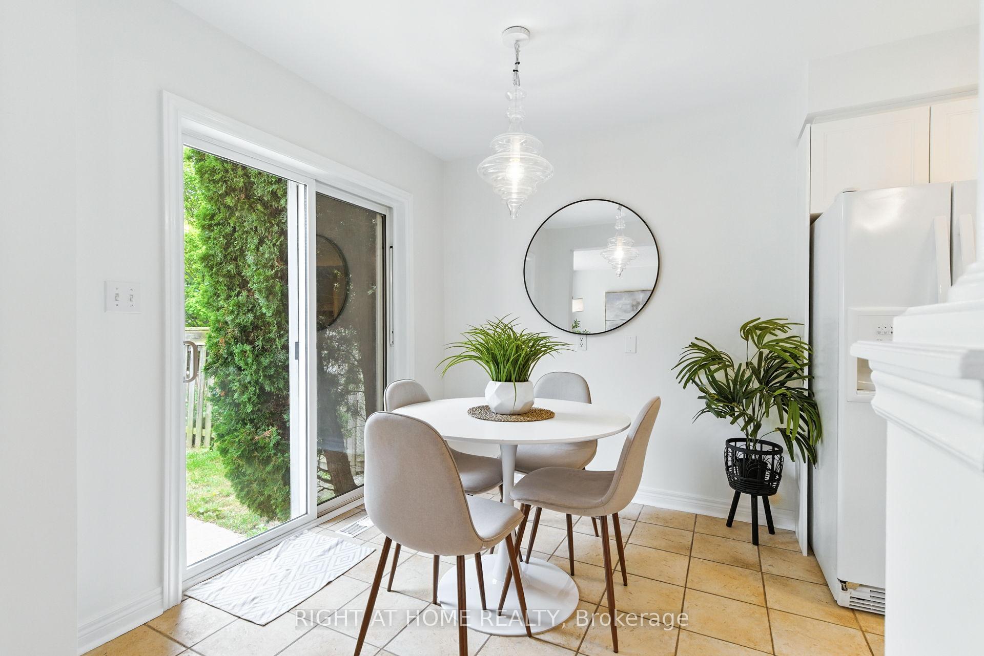 Photo 12 of 61 Corianne Avenue, Whitby, Brooklin — HOMEH