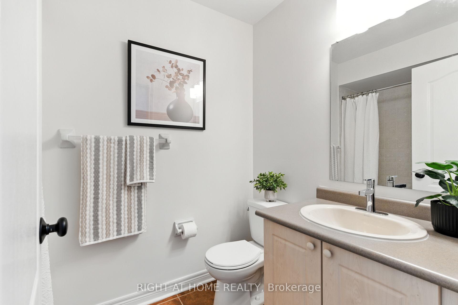 Photo 23 of 61 Corianne Avenue, Whitby, Brooklin — HOMEH