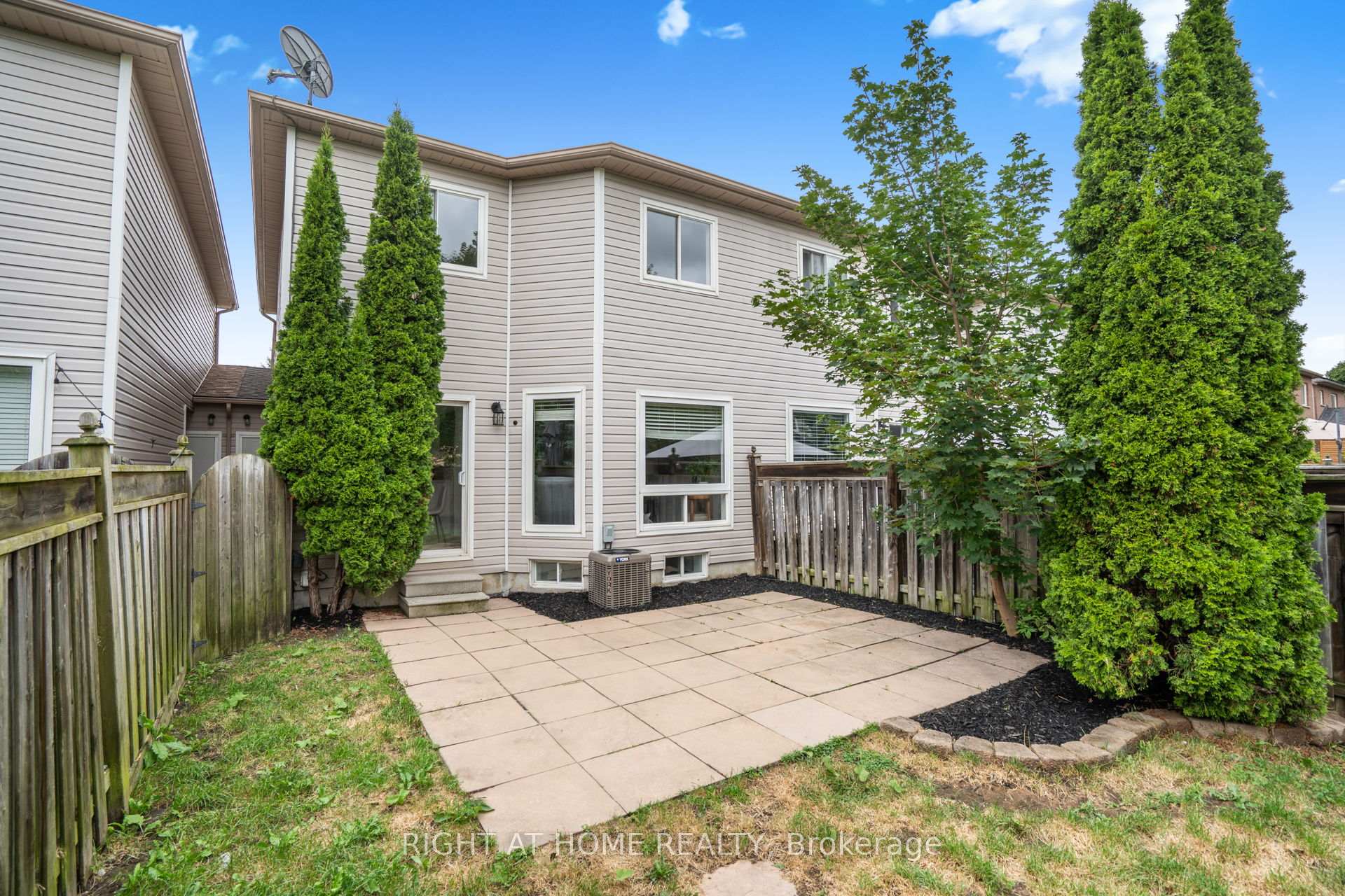 Photo 33 of 61 Corianne Avenue, Whitby, Brooklin — HOMEH