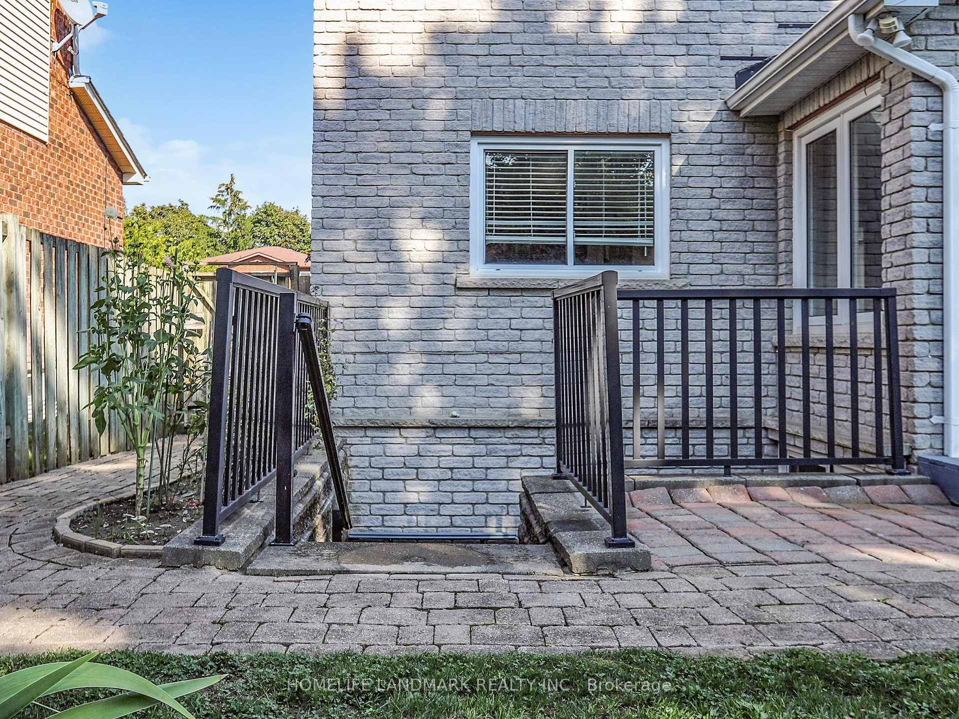 Photo 46 of 6 Broughton Court, Whitby, Pringle Creek — HOMEH